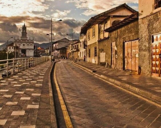 calle larga cuenca ecuador