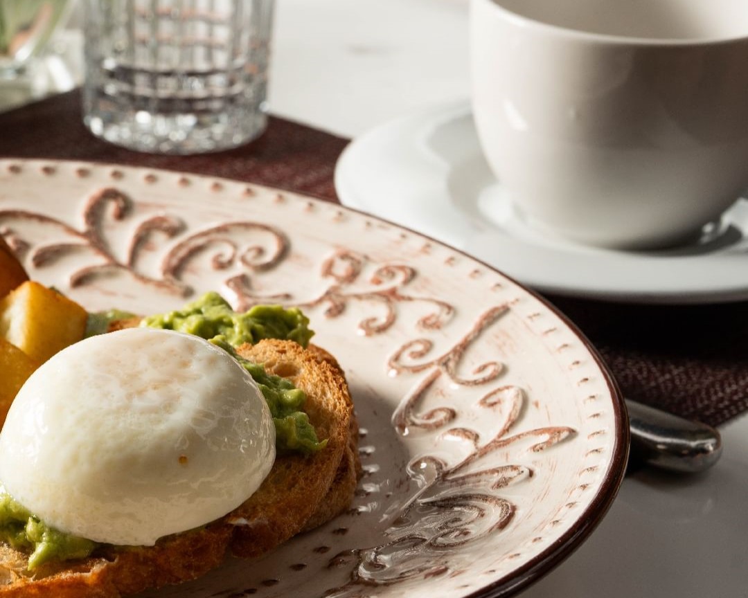 hotels with breakfast in Ecuador